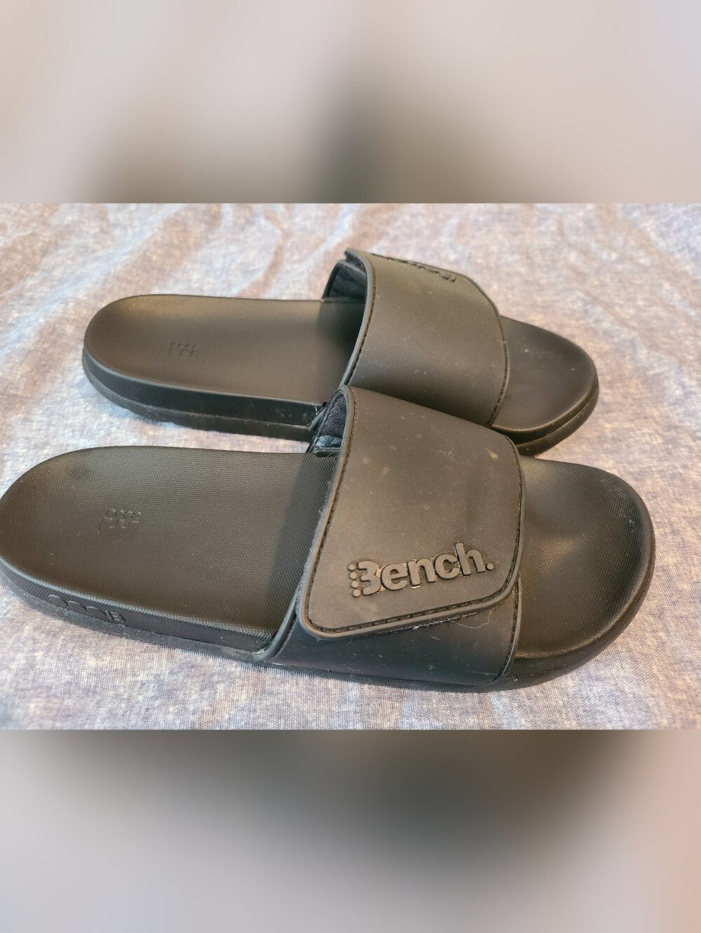 Mens SZ 7 Bench Black Slide Sandals